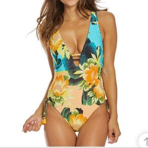 Lucky Brand Tropical paradise one pieces Swimsuit